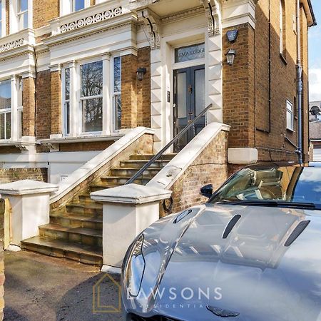 Loft Living By Lawsons With Parking Apartment Windsor Luaran gambar
